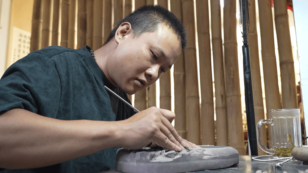 澳客平台-精雕细琢的技艺，如同一幅艺术品般绽放的简单介绍