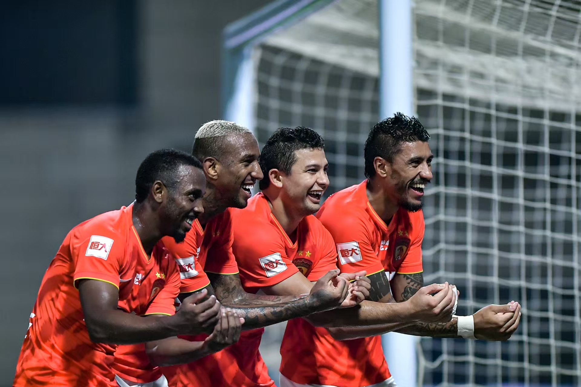 澳客网页版入口-多支球队展现出色表现，晋级希望成现实！的简单介绍