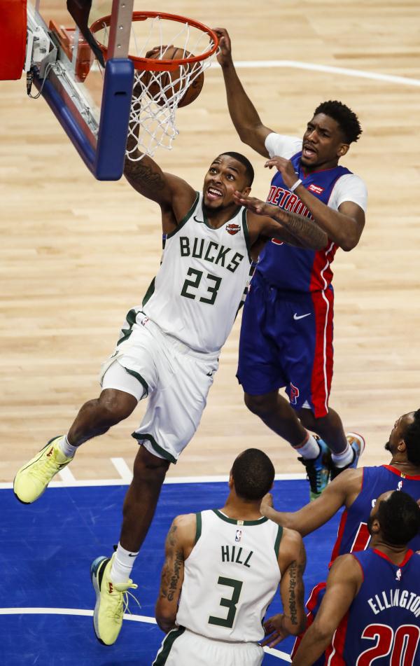 澳客视频-雄鹿主场告捷收官，为晋级季后赛打下基础