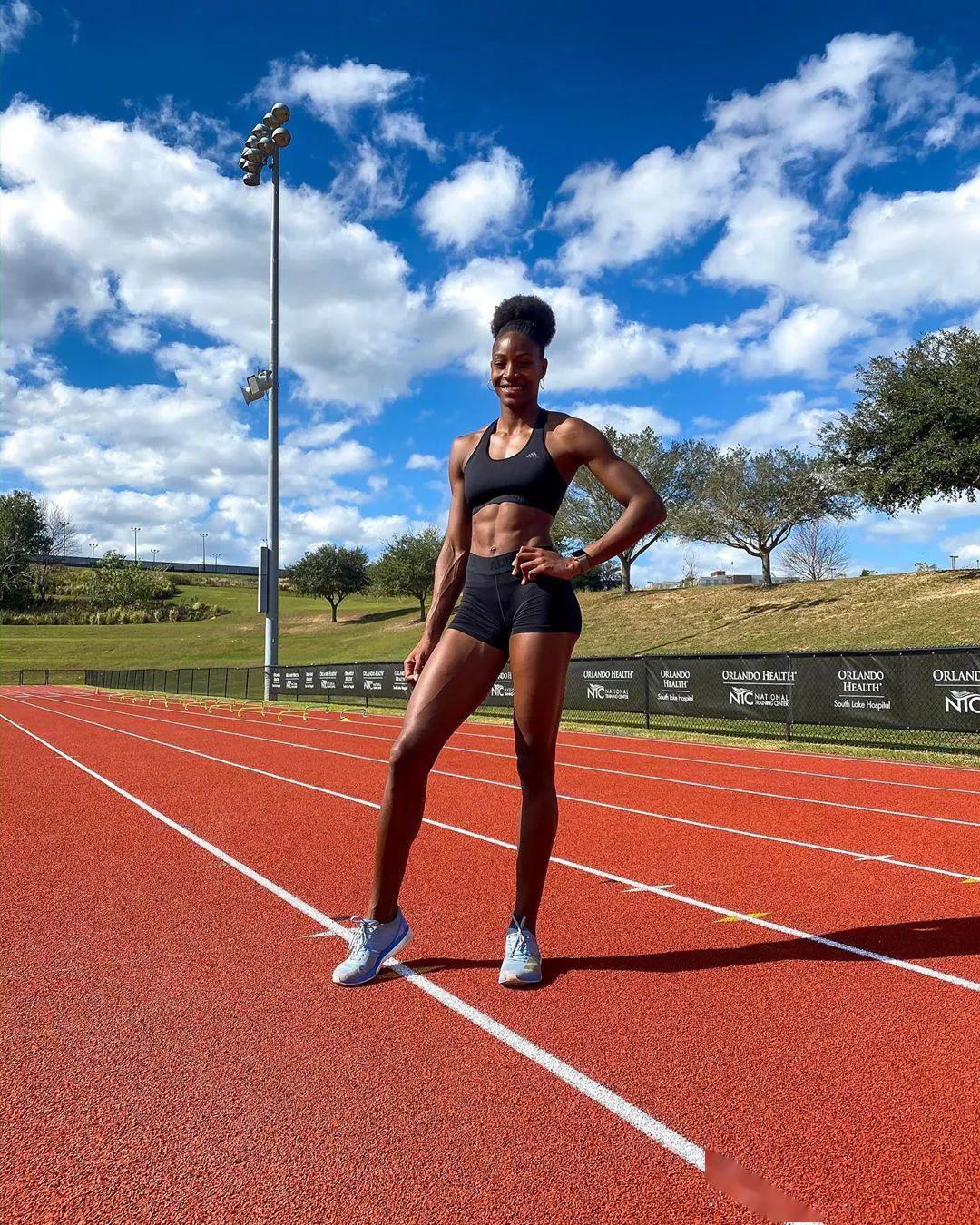 包含巴哈马田径运动员超越自我，勇夺金牌的词条