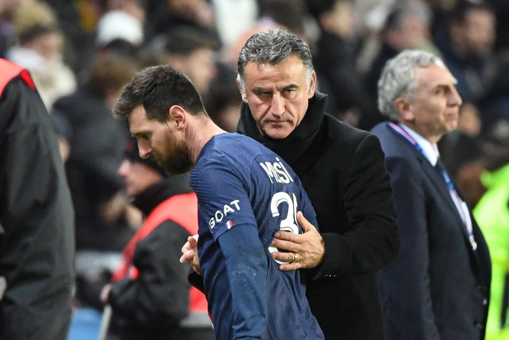 澳客地址-球队换帅频繁，管理层运作备受质疑