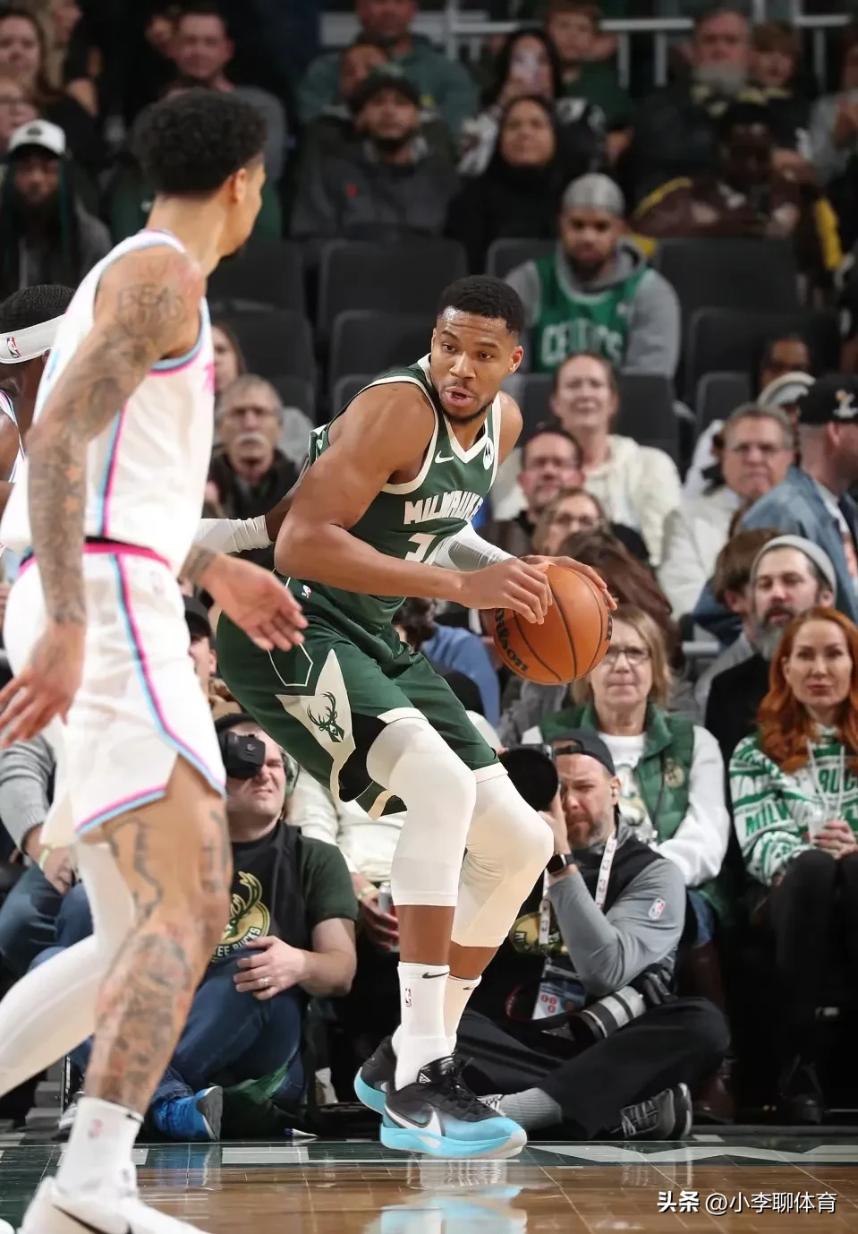 澳客教练-雄鹿队前锋突破个人记录，为球队赢得胜局