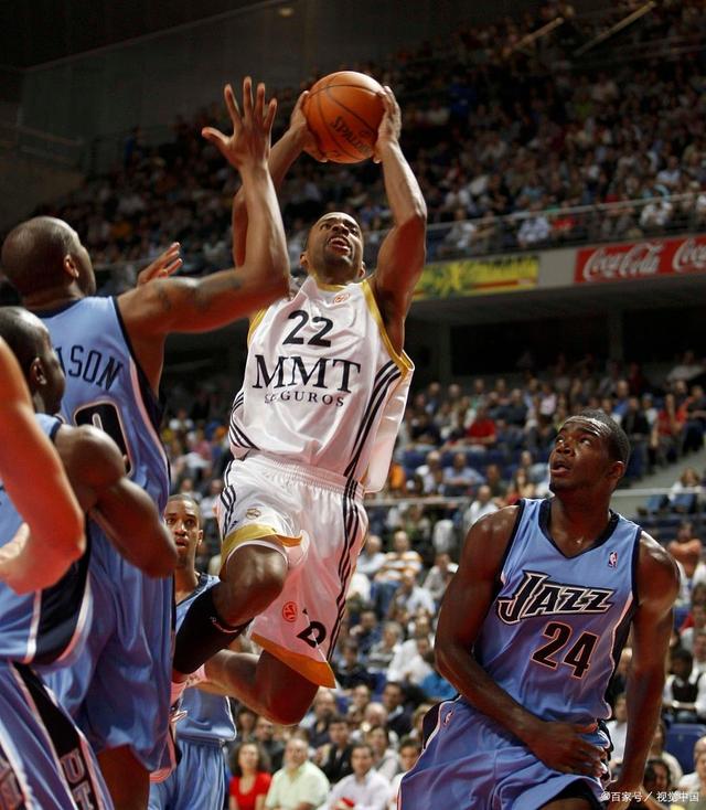 澳客中国官网-爵士横扫老鹰，取得七连胜！