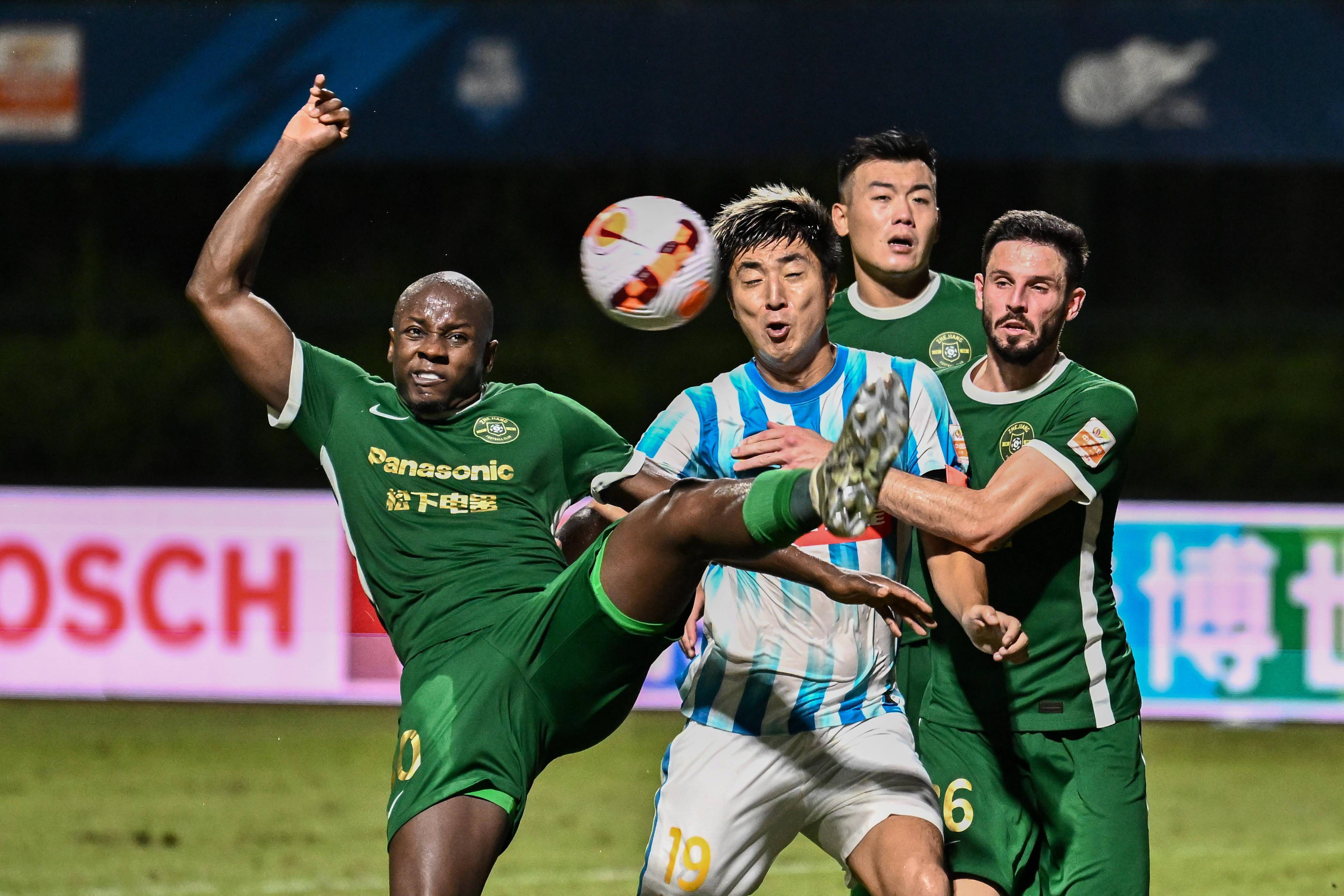 澳客登录-中超球员在国际赛场大放异彩，展现出色表现