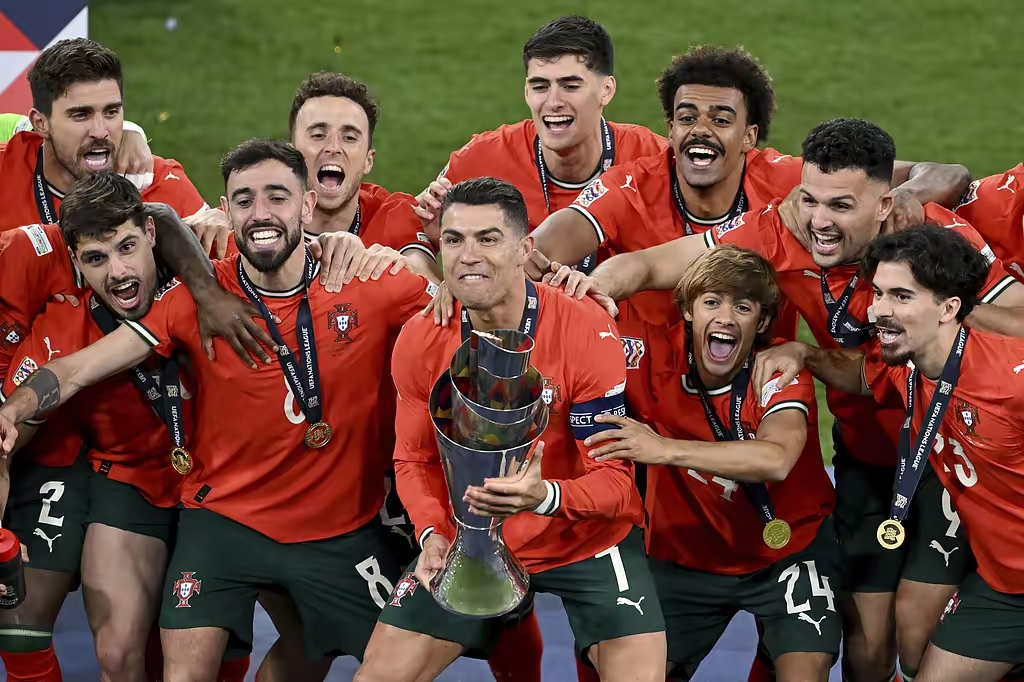 澳客网页版-葡萄牙队备曲折中繁星，全队践行合作的简单介绍