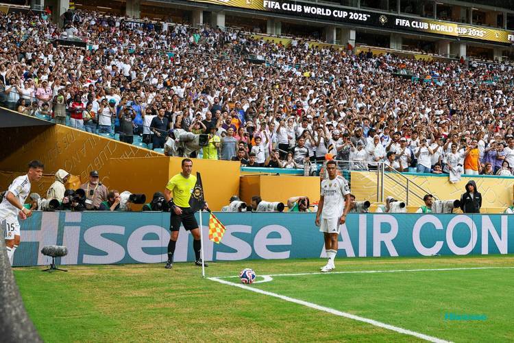 澳客vip注册-尤文图斯失利皇马，欧冠资格赛争夺陷困境