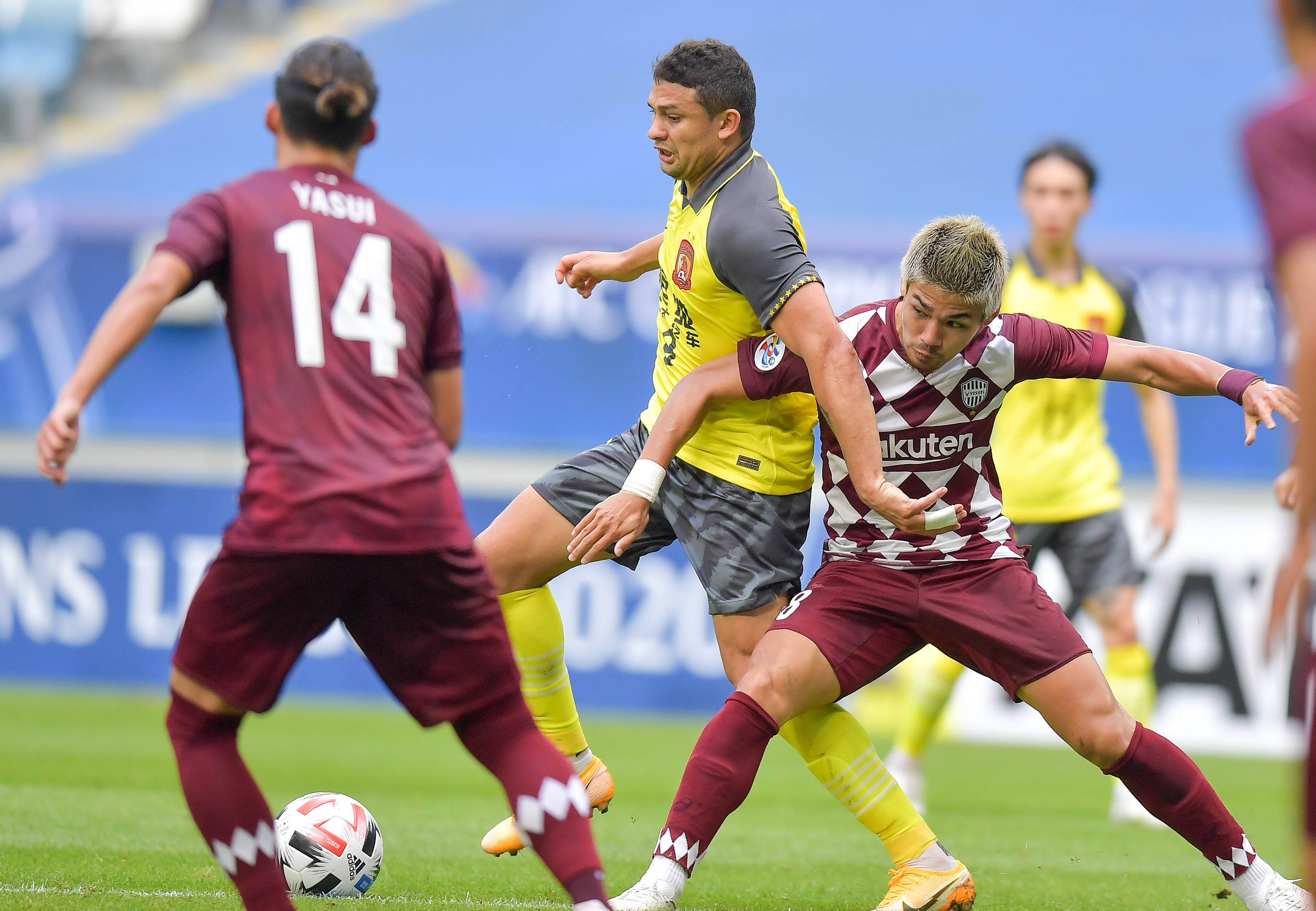 澳客网页版-广州队横扫浙江，畅快迎接胜利