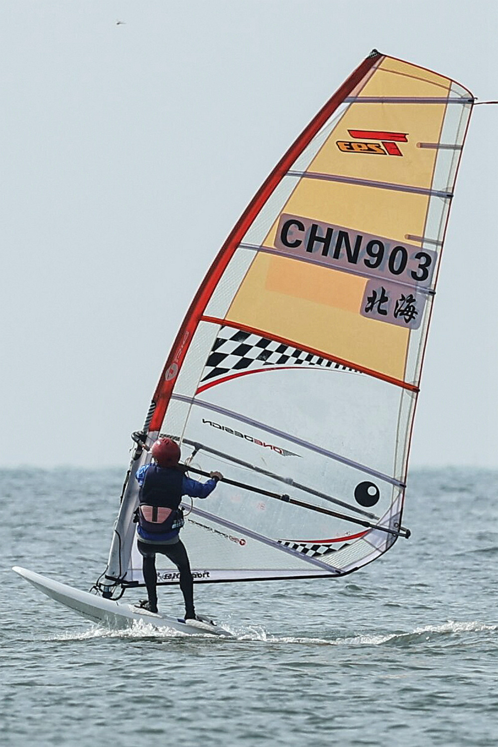 澳客在线-荷兰队在帆船比赛中表现出色