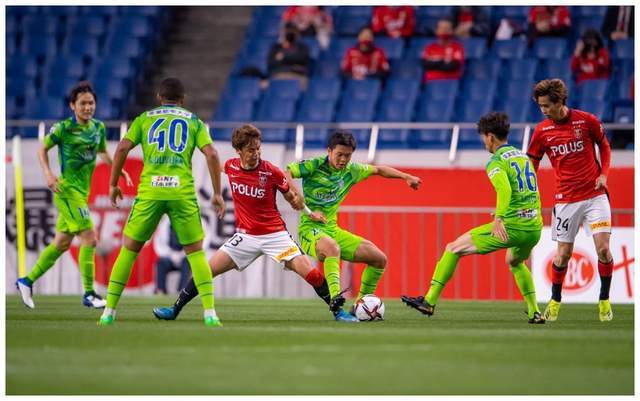 澳客网页版-包含鹿岛鹿角主场大胜湘南比赛，保持榜首位置的词条