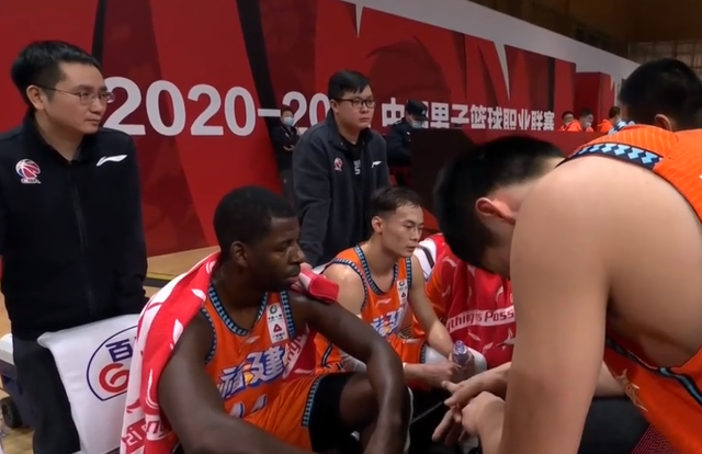 澳客官方入口-技术犯规造成失误，影响比赛走势的简单介绍